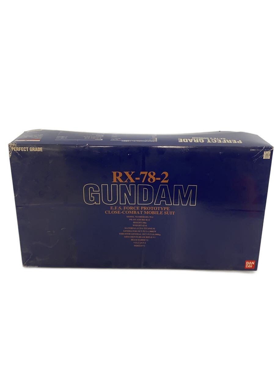 BANDAI 1/60 PG RX-78-2 Gundam Unit 2 (Earth Federation Forces Mobile Suit)