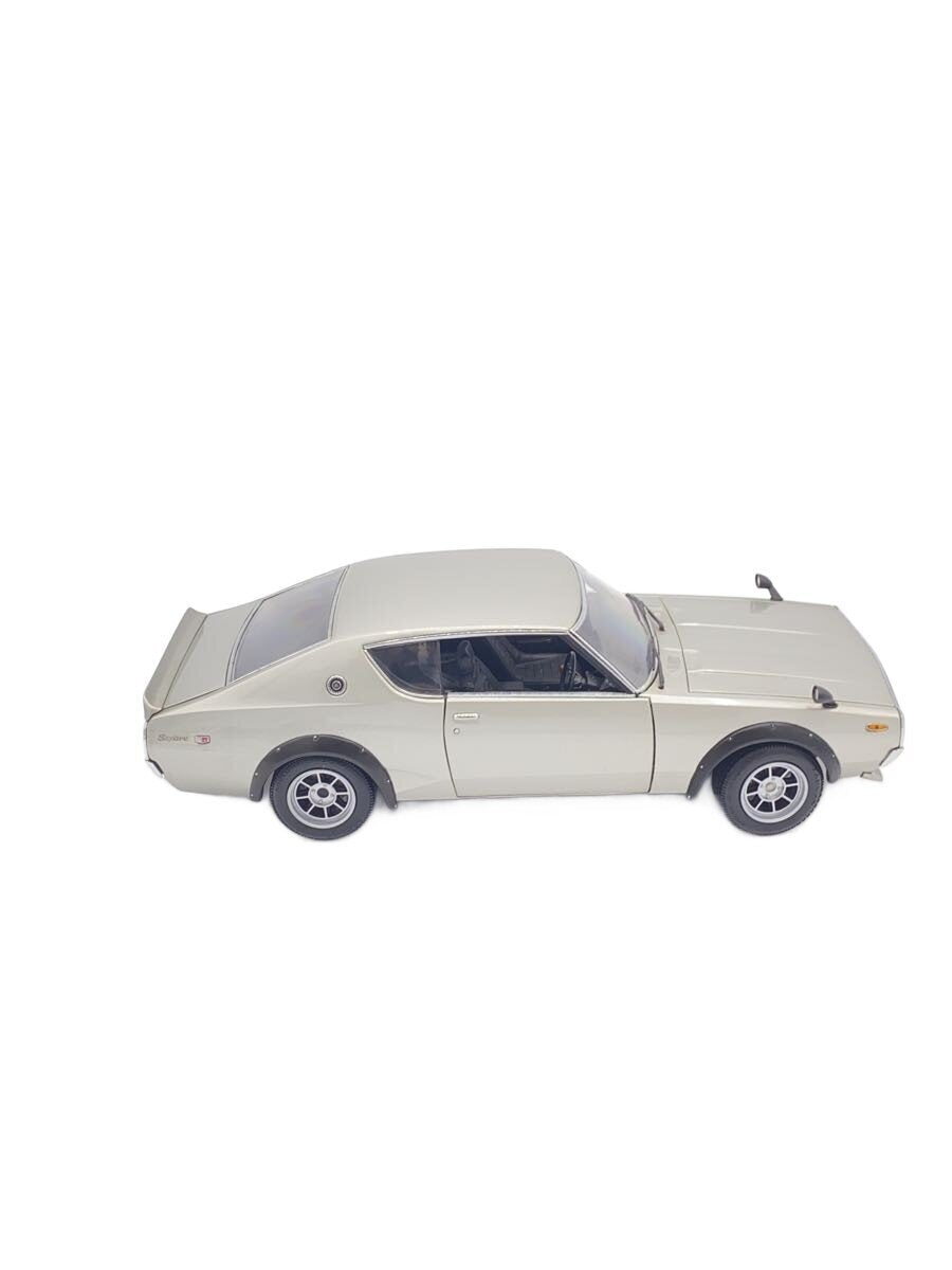 KYOSHO Nissan Skyline 2000GT-R KPGC110 1/18 (SLV 08254S)