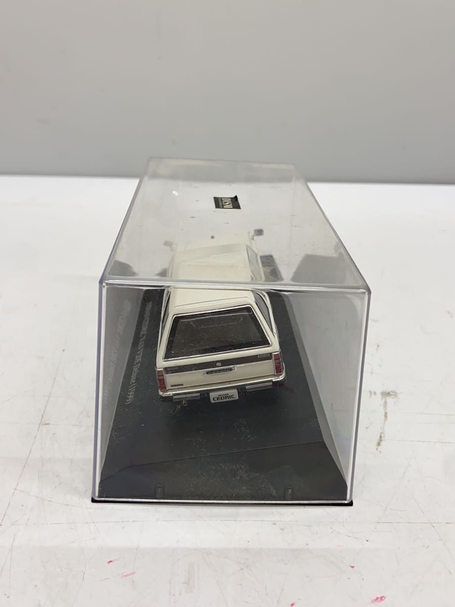 DISM Y30 Cedric Van Late Model V20E Deluxe Woody Side Panel Mini Car