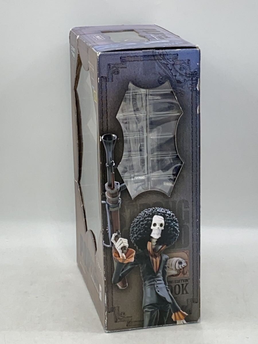 Mega House Figure: ONE PIECE (Comic & Anime)