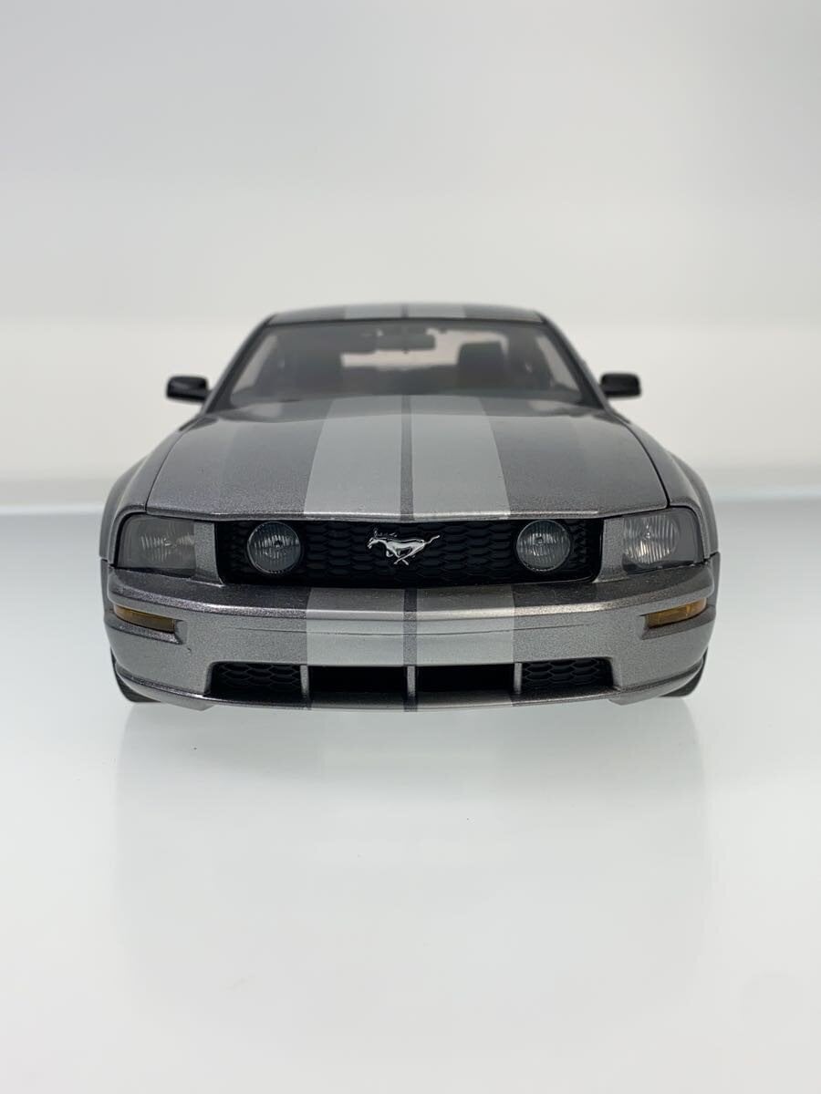 AUTOart 1:18 Ford Mustang GT (2004/2005) PERFORMANCE Series 73013 (Silver)