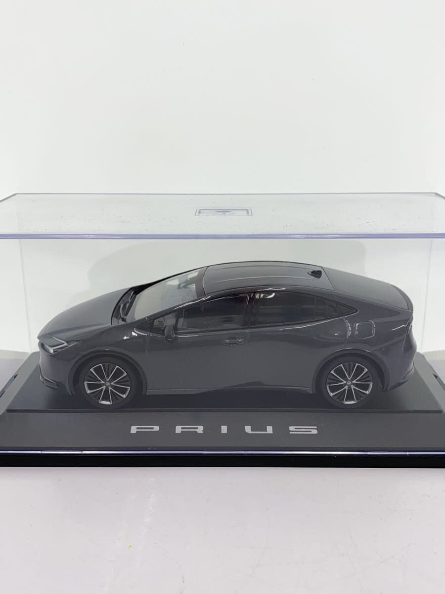 Paluck Prius Die-cast Mini Car 1/30 Scale (1M2, Ash)