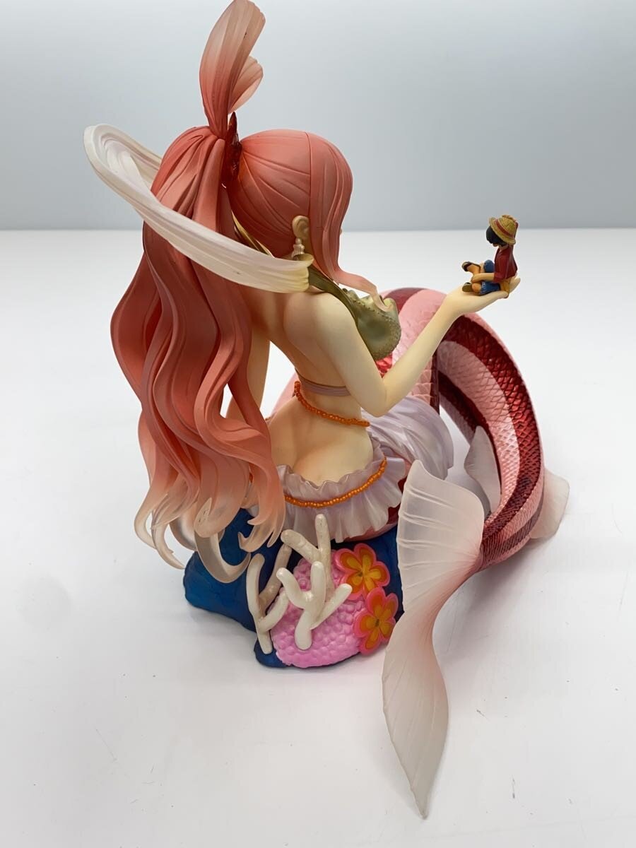 Mega House Figure (Comic & Anime)