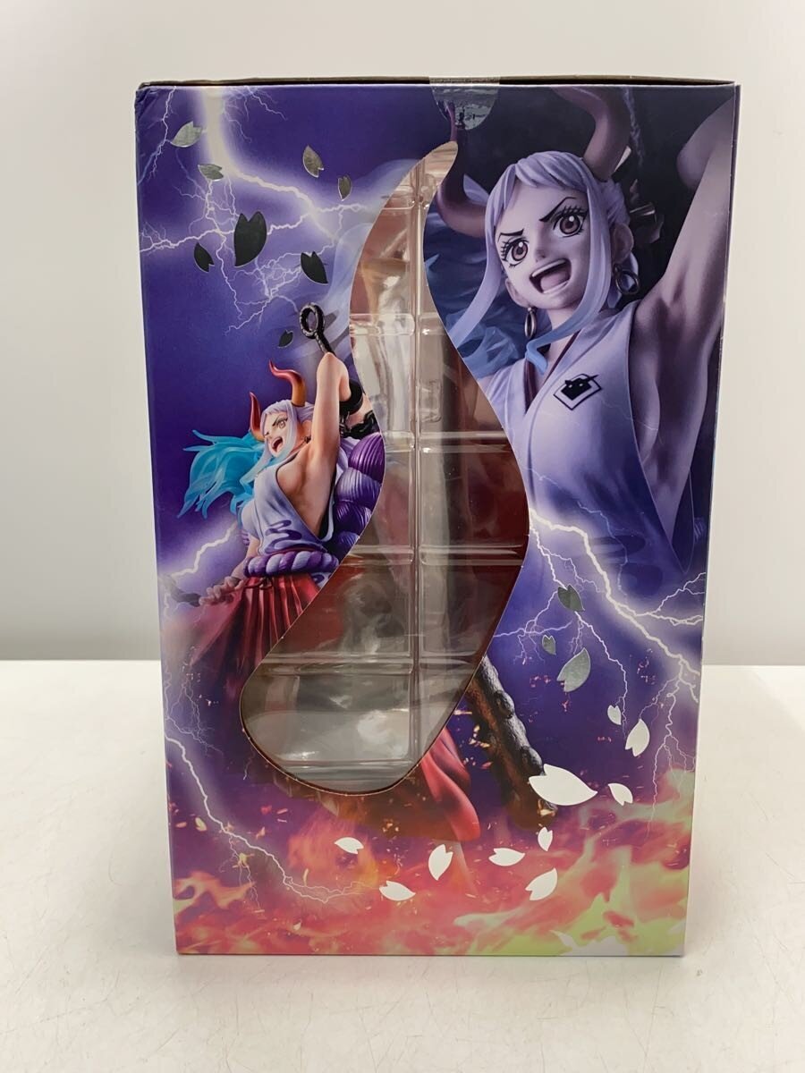 Mega House Figure (Comic & Anime)
