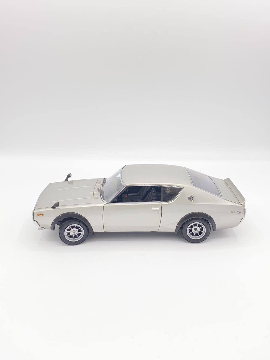 KYOSHO Nissan Skyline 2000GT-R KPGC110 1/18 (SLV 08254S)