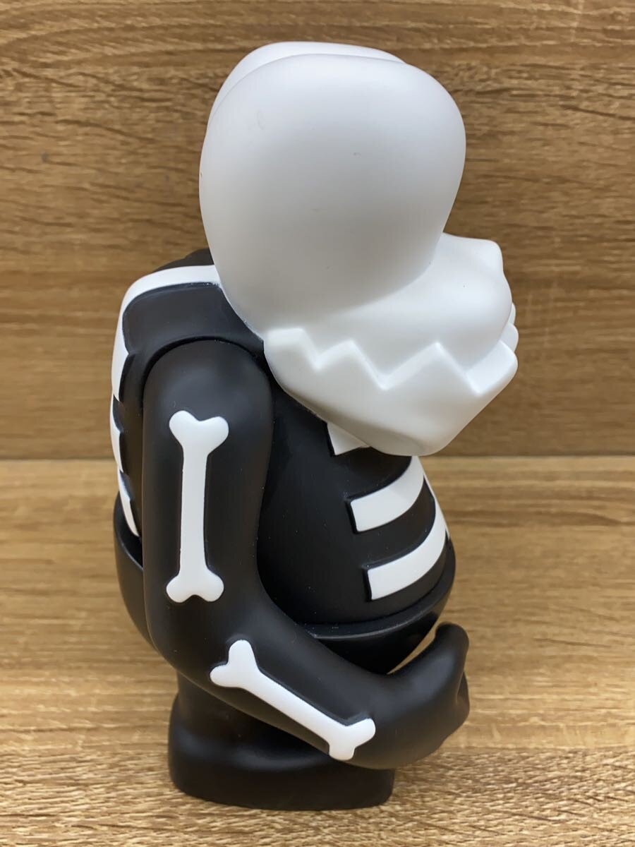BOUNTY HUNTER Figure