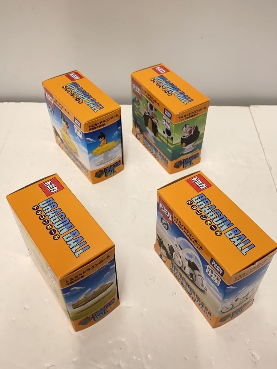 TAKARA TOMY Figure