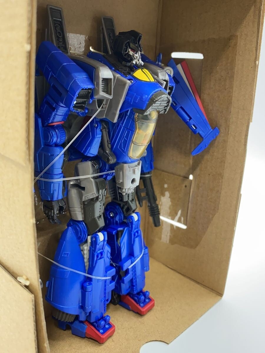 TAKARA TOMY Figure