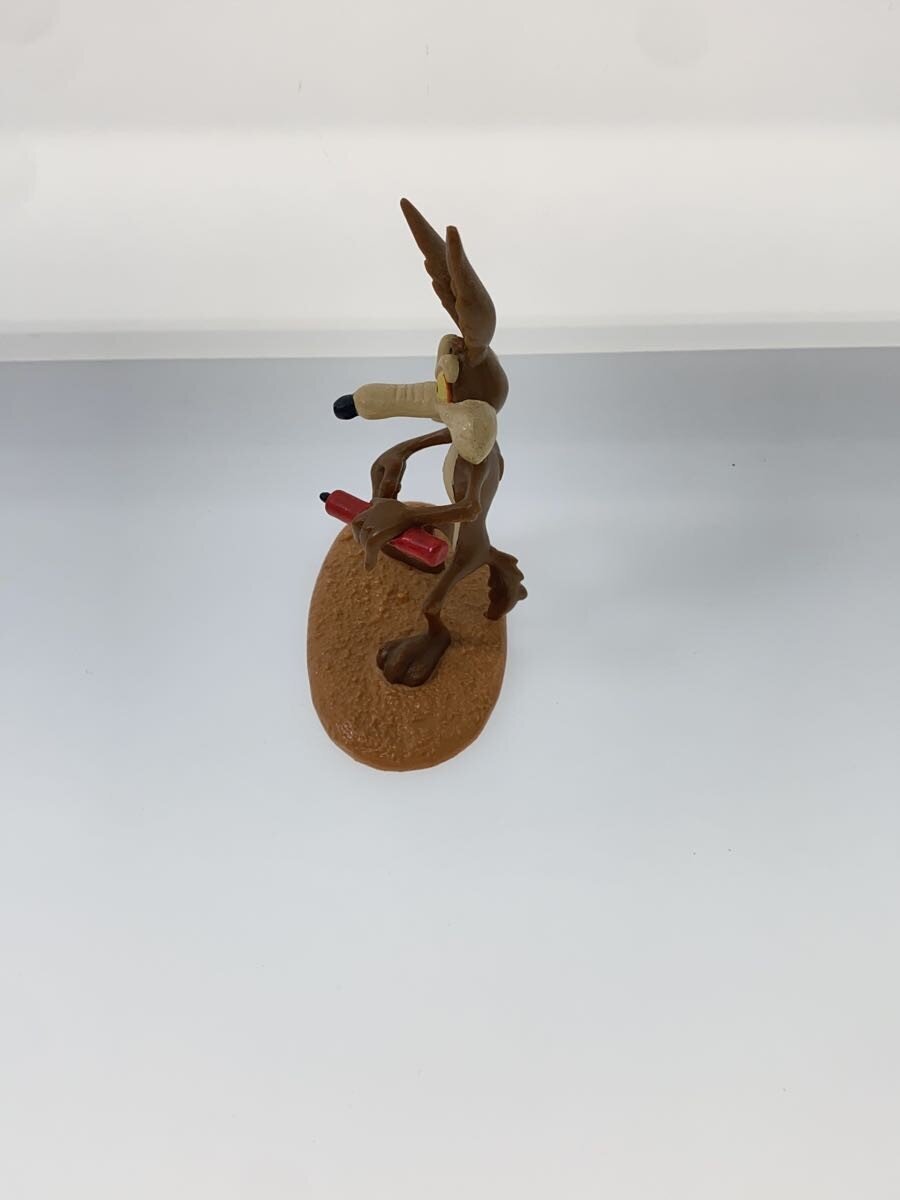 Other Brand Coyote Figure