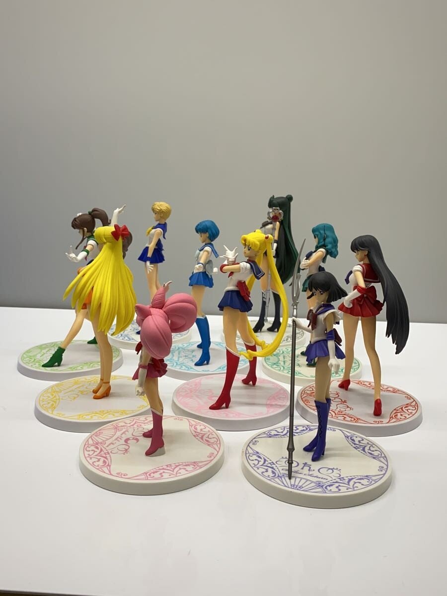 Other-brand Figures (Set of 10)