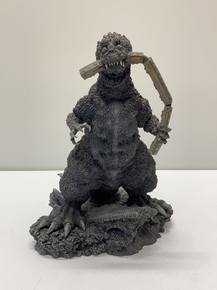 X-PLUS Toho 30cm Series 1954 Godzilla (Train-Biting Ver.) Finished Figure