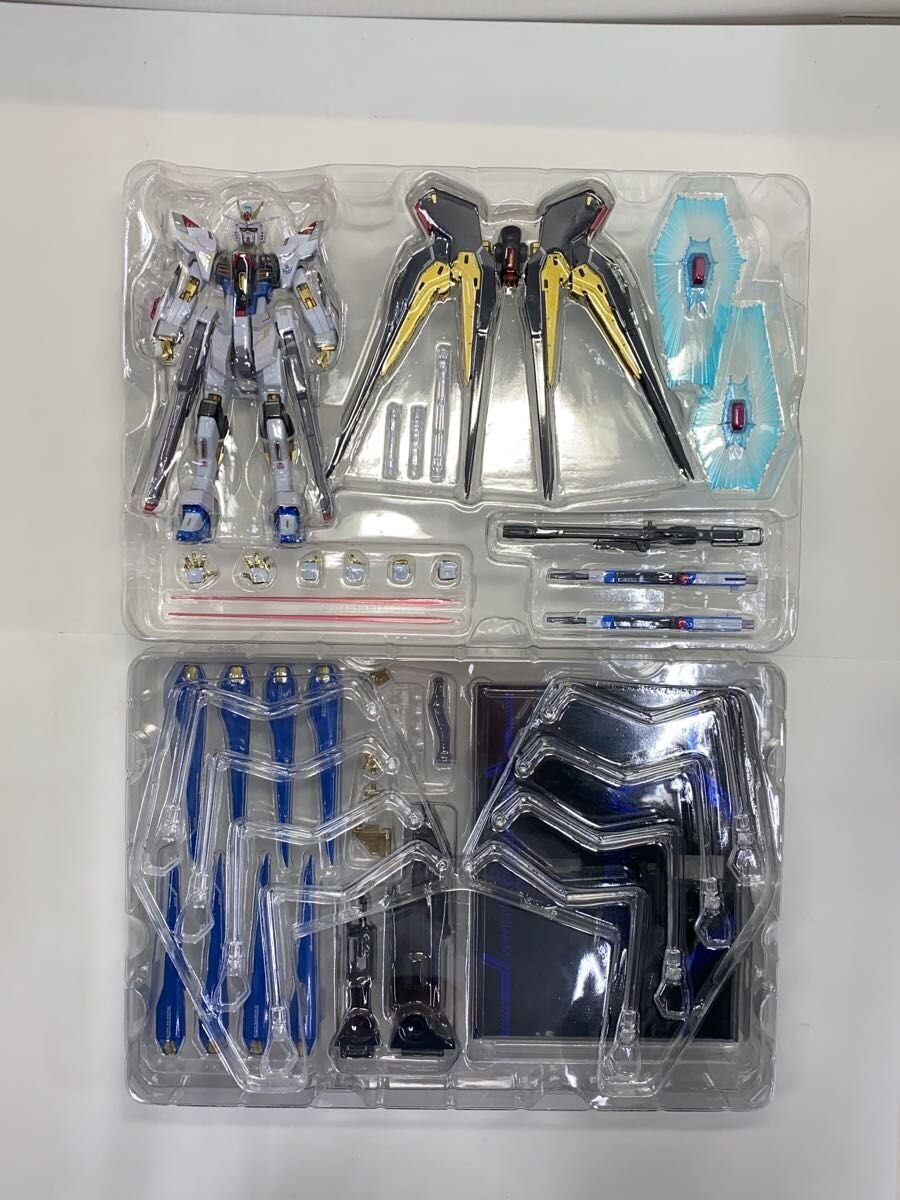 BANDAI SPIRITS METAL ROBOT Spirits Strike Freedom Gundam II Figure