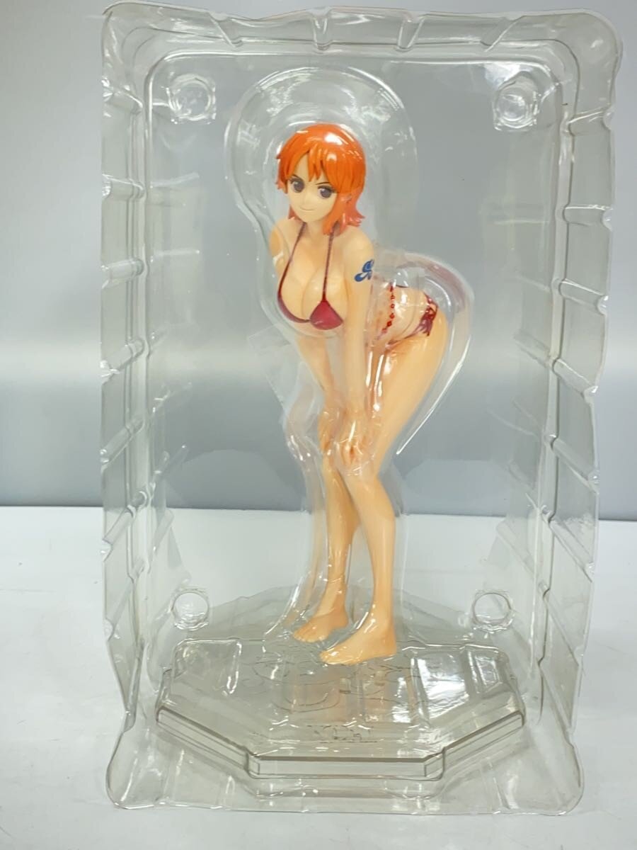 Mega House Nami Figure Ver. RED (Comic & Anime)