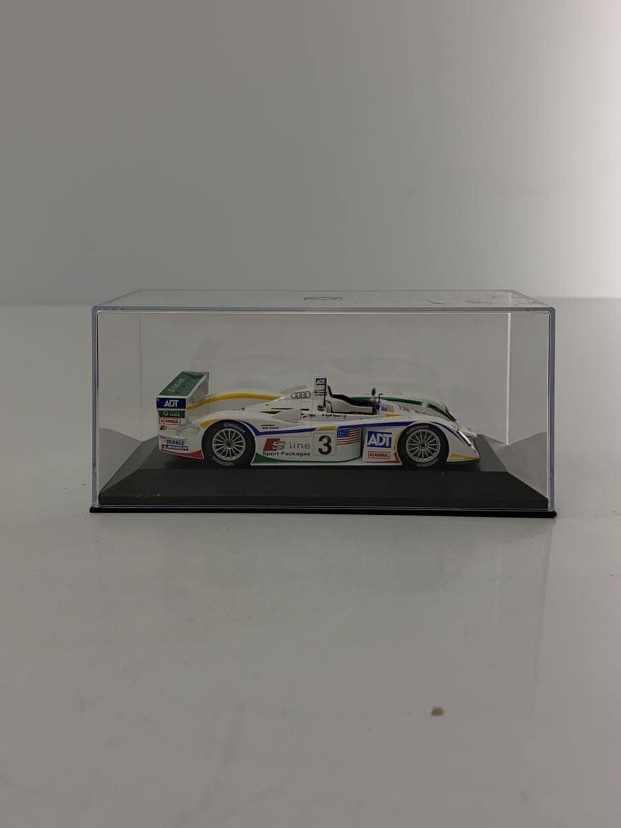 MINICHAMPS Diecast Car (White) 400 051303