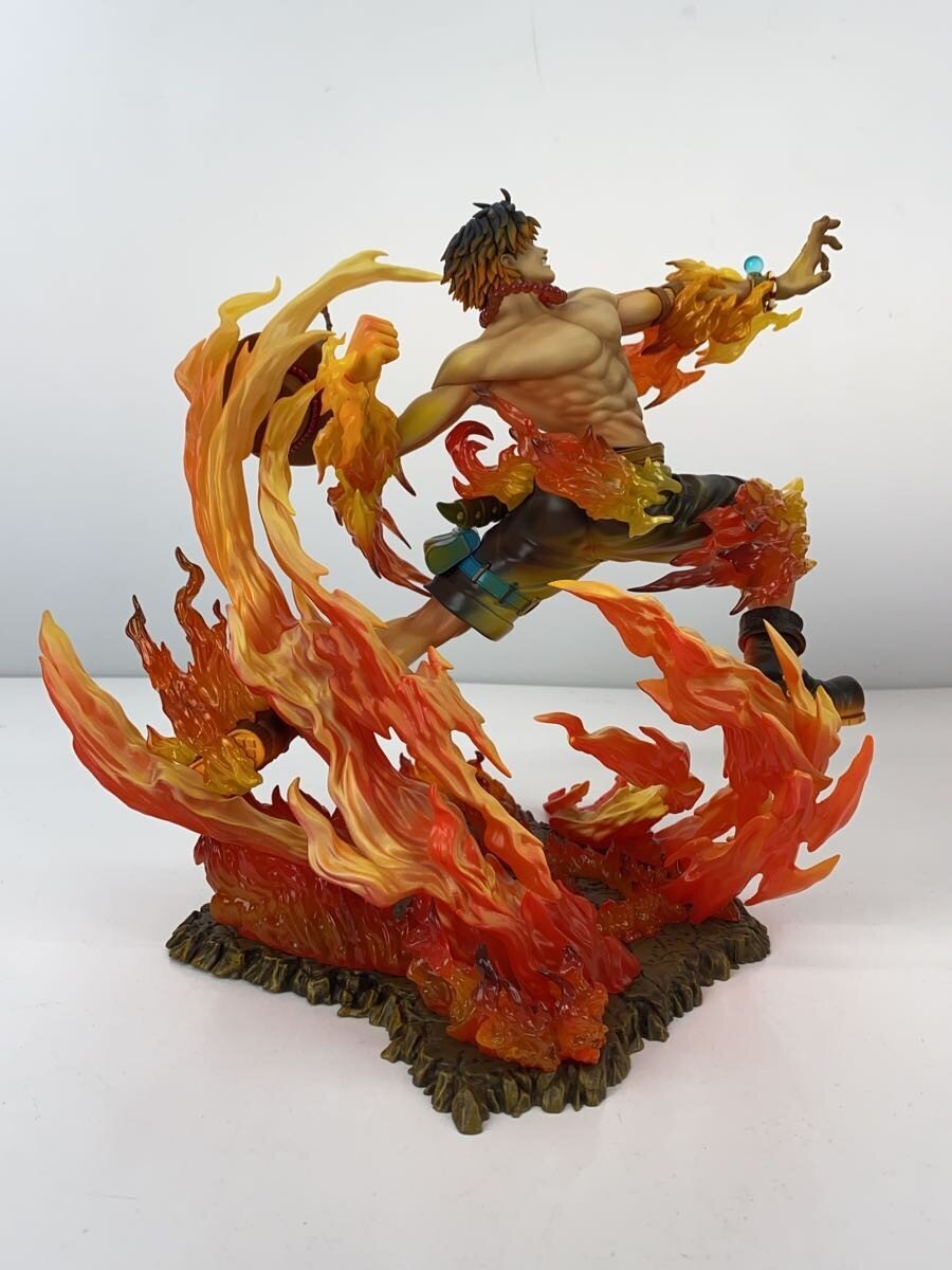 Mega House Figure