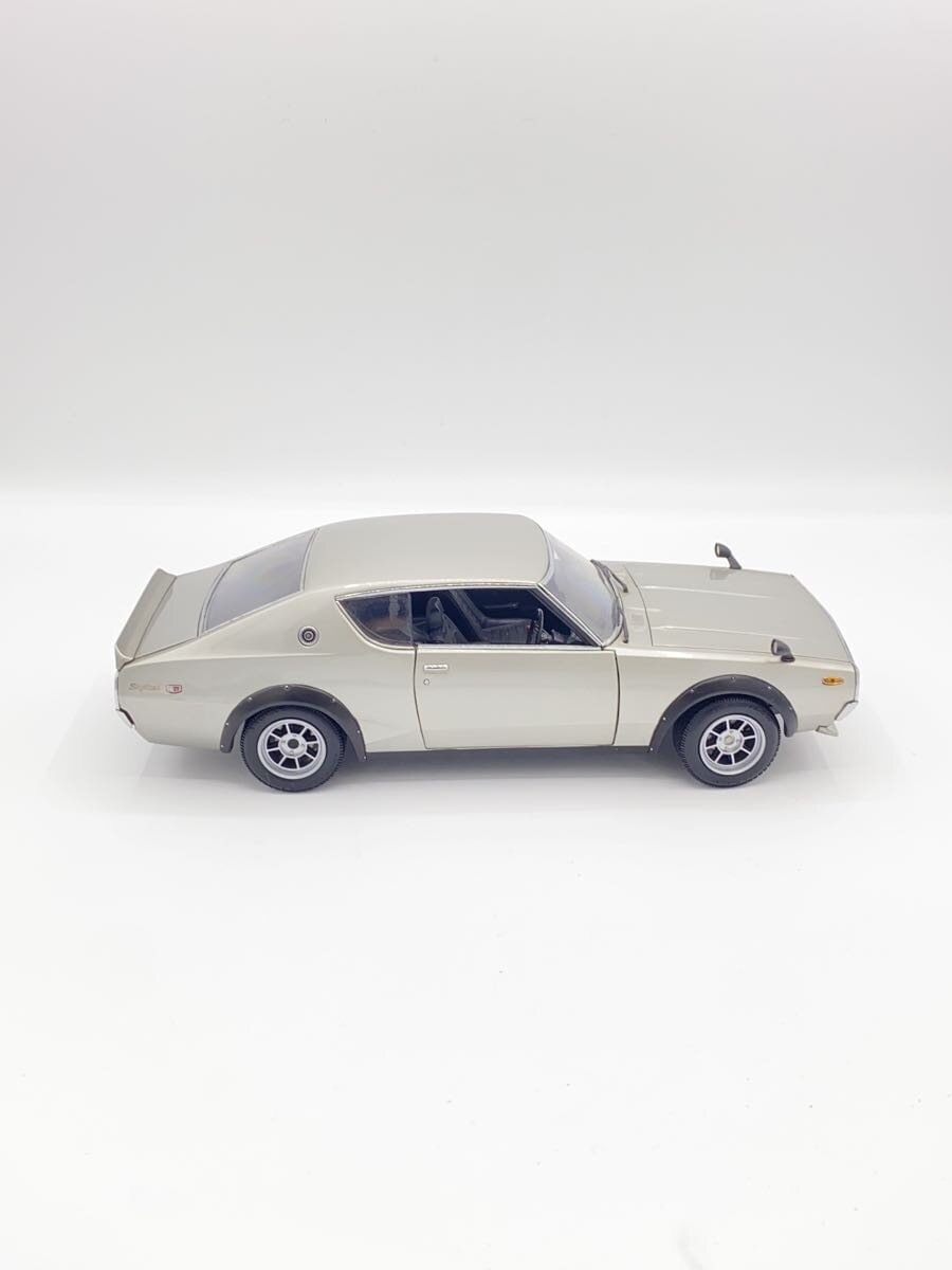 KYOSHO Nissan Skyline 2000GT-R KPGC110 1/18 (SLV 08254S)