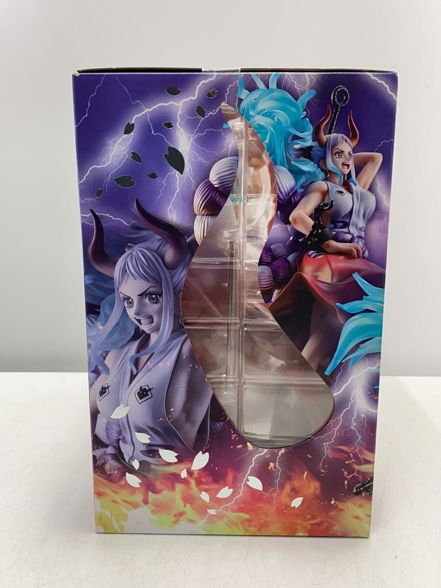 Mega House Figure (Comic & Anime)
