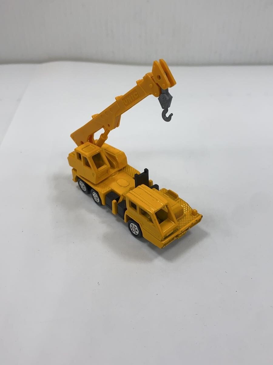 TAKARA TOMY Tomica UD Truck Crane No.72 (Black Box) Mini Car