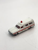 TAKARA TOMY Tomica Toyota Ambulance (Tomica No. 40)
