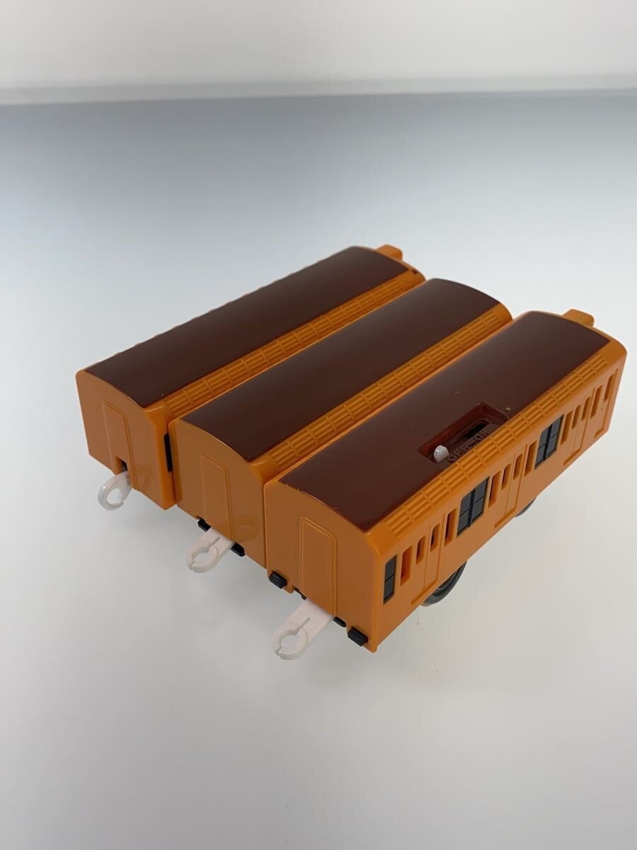 TAKARA TOMY Plarail Tokyo Metro Ginza Line 2000 Series — Single Car with Light