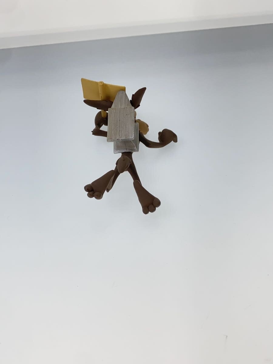 Other Brand Coyote Figure