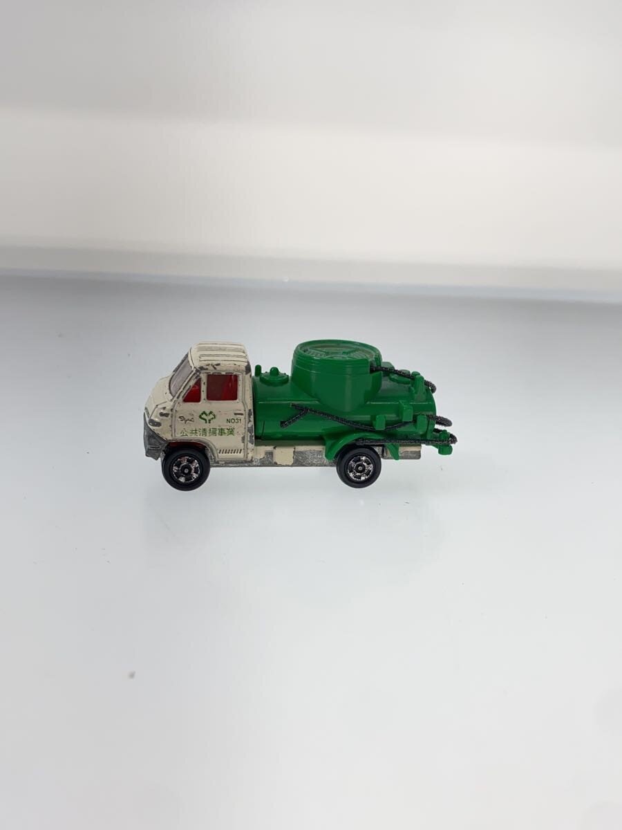TOMY Tomica Made in Japan Toyota Dyna Vacuum Car 18-4 (No Box)