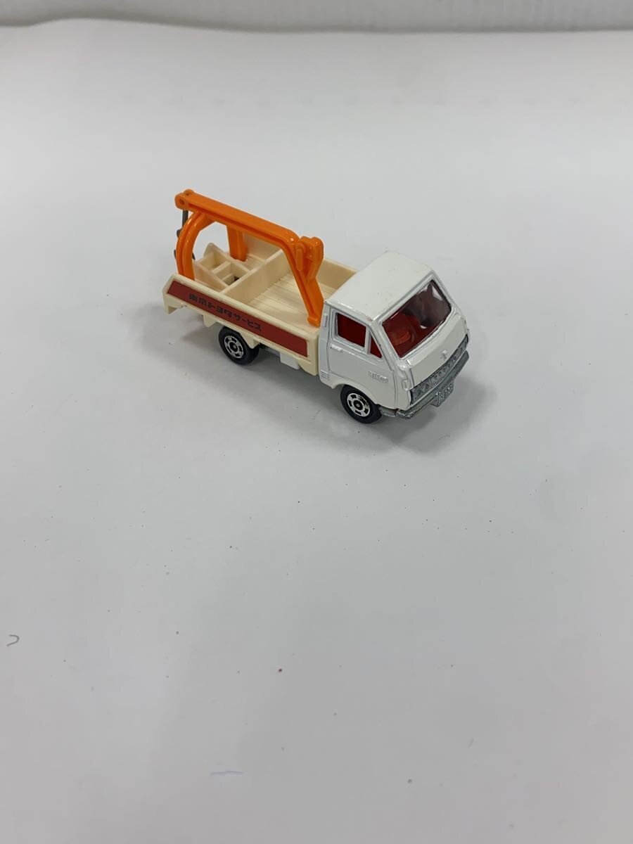 TAKARA TOMY Tomica Black Box Toyota Hiace Tow Truck Mini Car