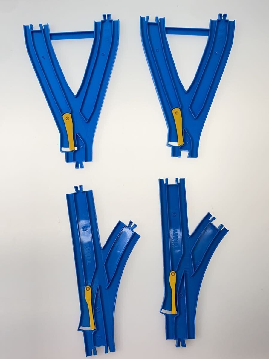 TAKARA TOMY Plarail Let's Start! Basic Rail Set (no box)