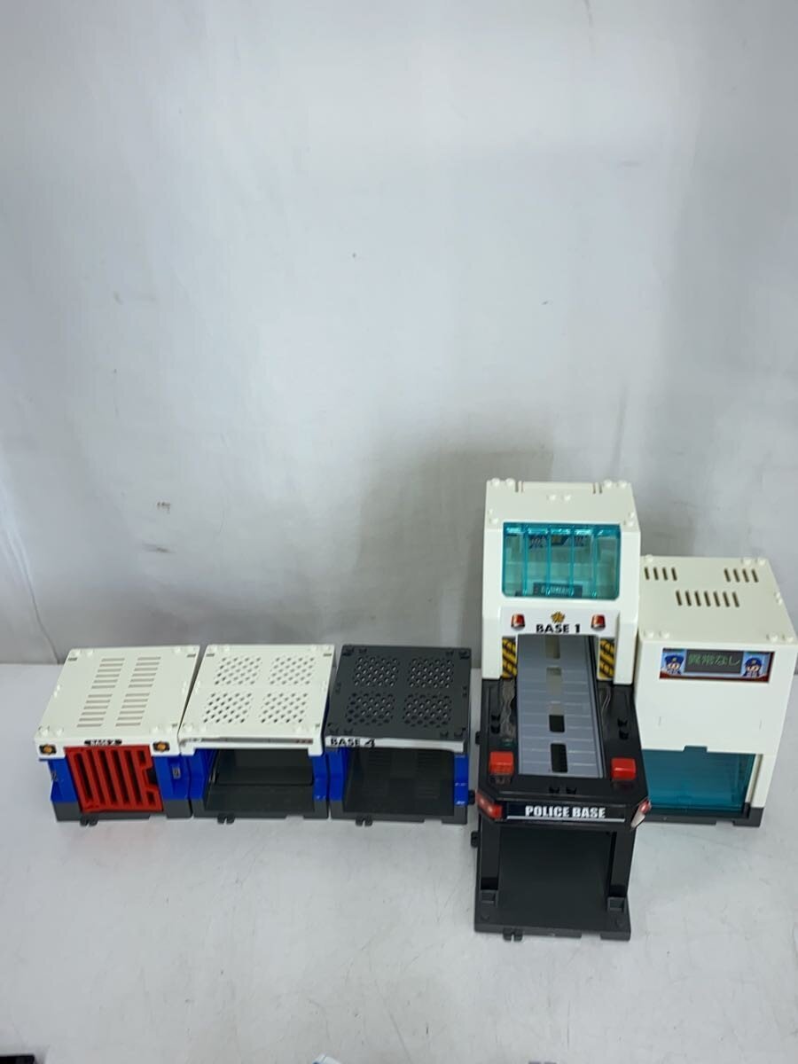 TAKARA TOMY Tomica Town "Case Solved!" DX Police Base