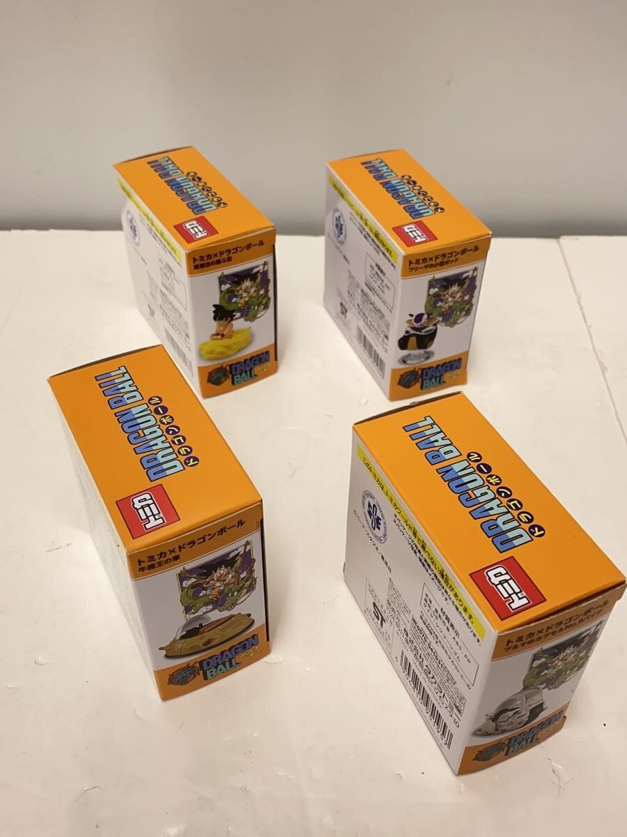 TAKARA TOMY Figure