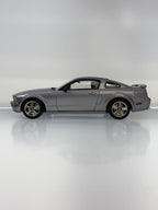 AUTOart 1:18 Ford Mustang GT (2004/2005) PERFORMANCE Series 73013 (Silver)