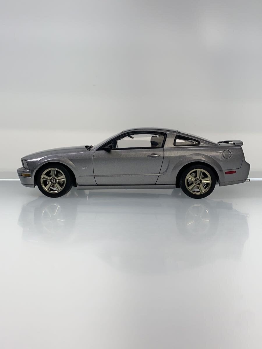 AUTOart 1:18 Ford Mustang GT (2004/2005) PERFORMANCE Series 73013 (Silver)