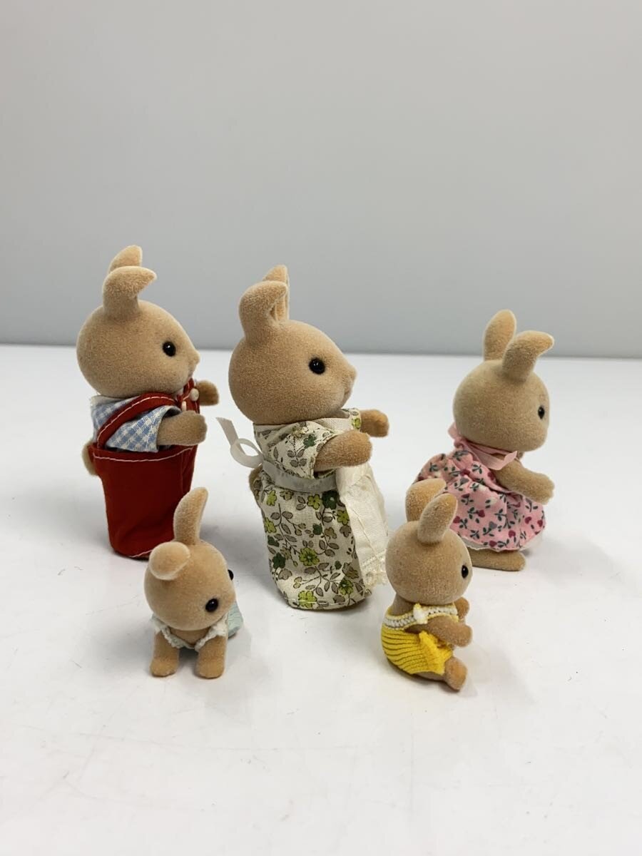 EPOCH Sylvanian Families Milk Rabbit Family 5-Piece Set (Early)