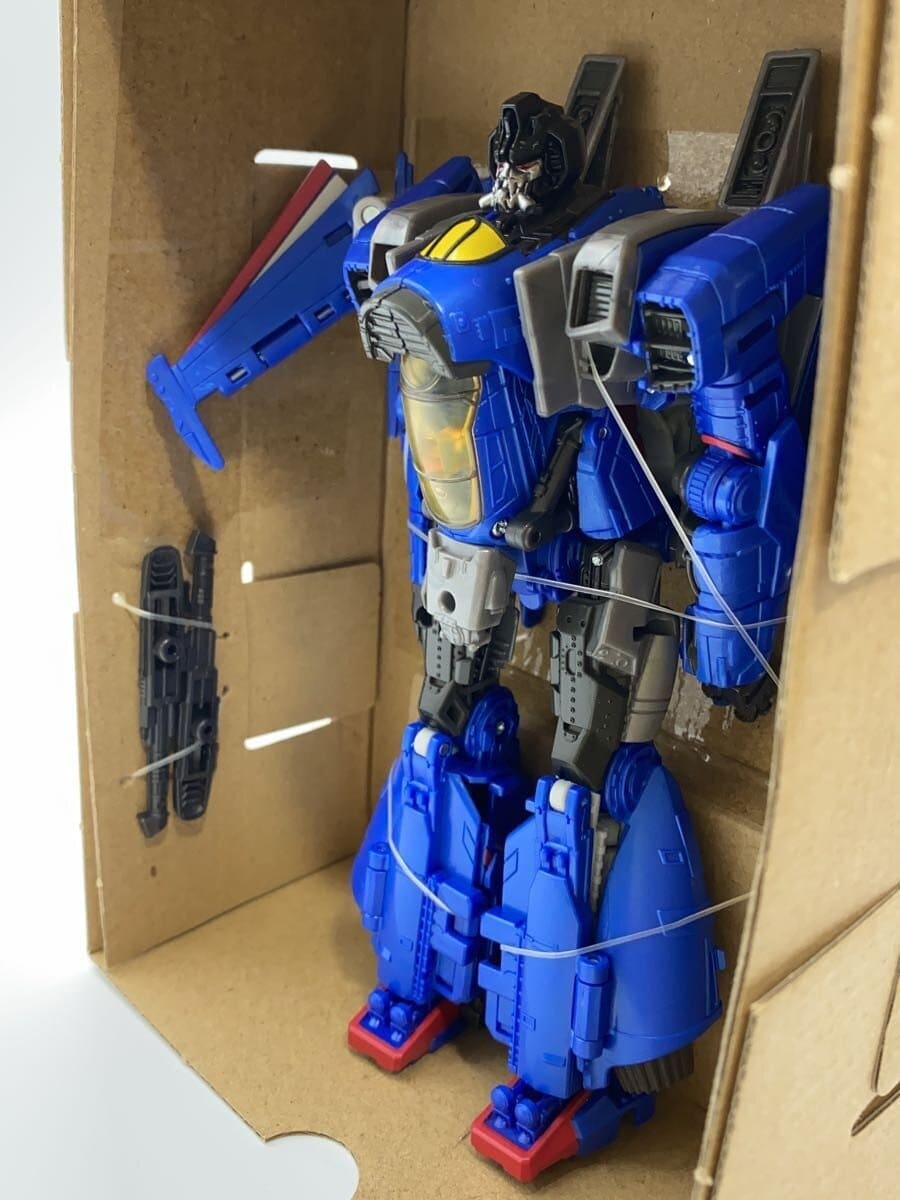 TAKARA TOMY Figure