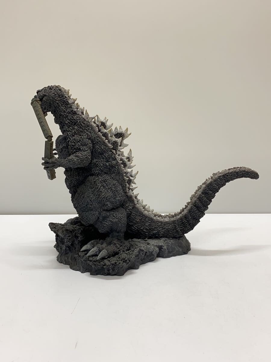 X-PLUS Toho 30cm Series 1954 Godzilla (Train-Biting Ver.) Finished Figure