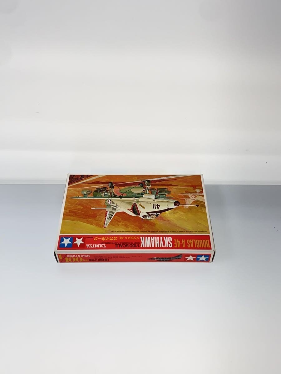 TAMIYA 1/100 Douglas A-4E Skyhawk Plastic Model 60003