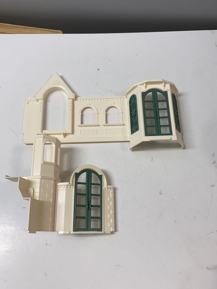 EPOCH Sylvanian Families Sparkling Waterside Red-Roof House (WHT)