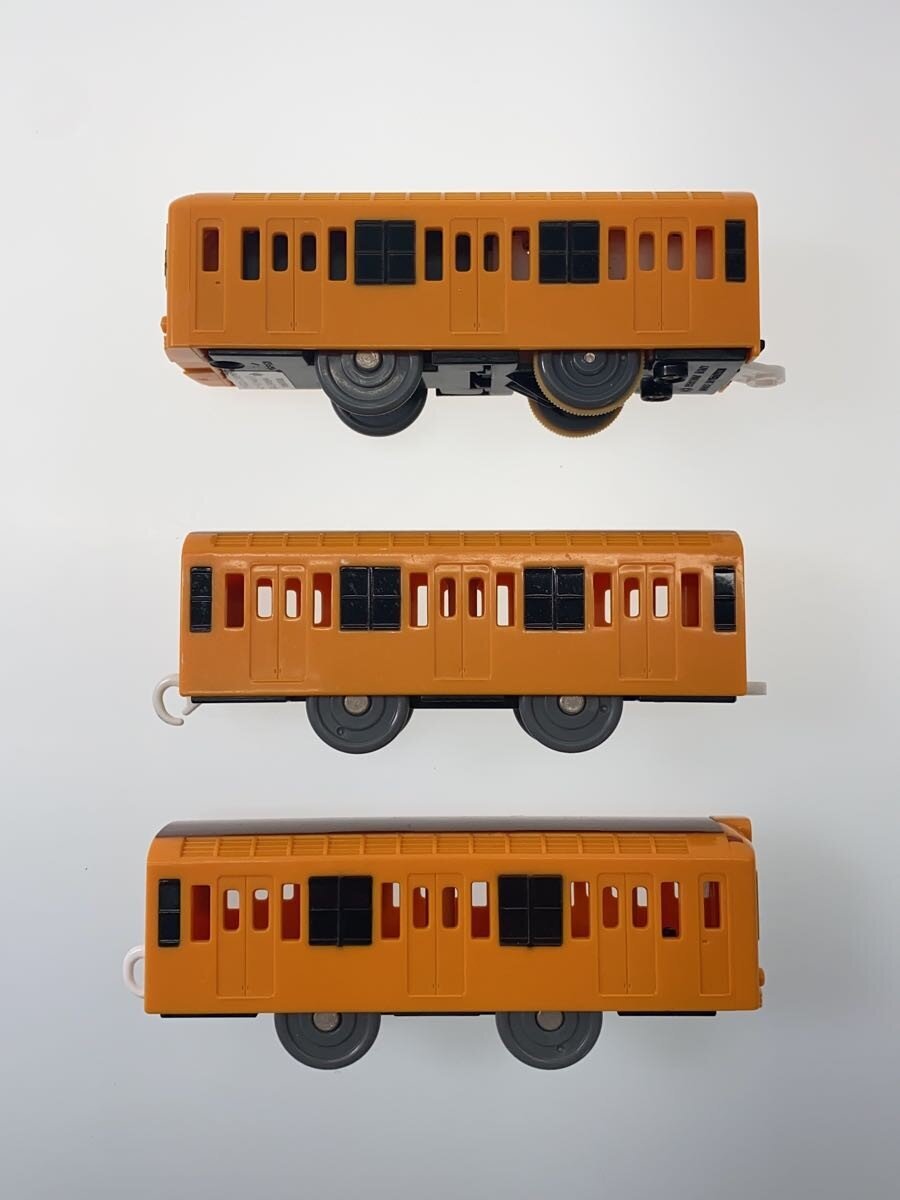 TAKARA TOMY Plarail Tokyo Metro Ginza Line 2000 Series — Single Car with Light