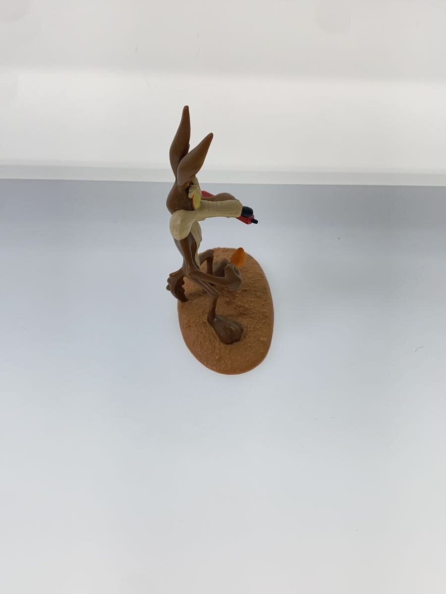 Other Brand Coyote Figure