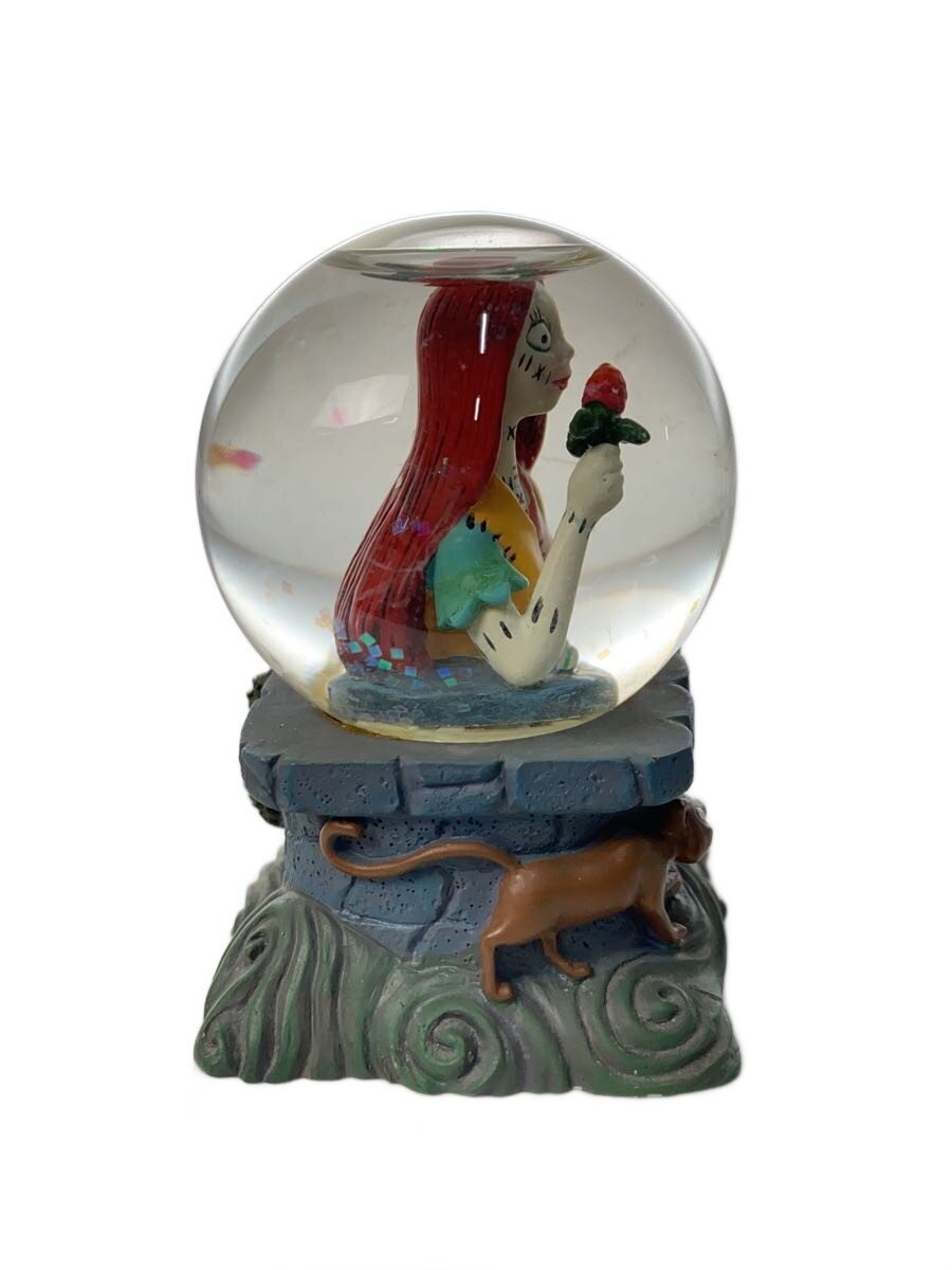 Disney The Nightmare Before Christmas Snow Globe Jack & Sally Figure