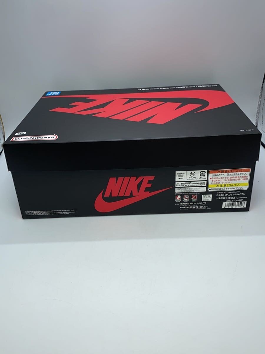 BANDAI × NIKE Model Kit