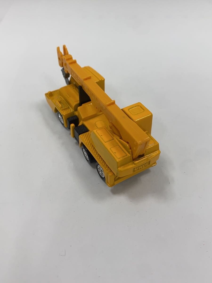 TAKARA TOMY Tomica UD Truck Crane No.72 (Black Box) Mini Car