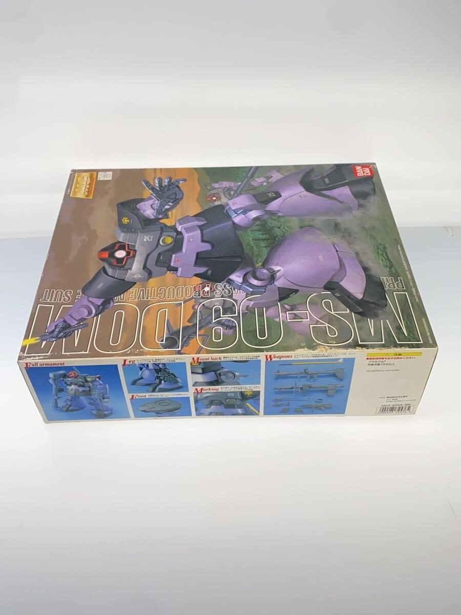 BANDAI Gunpla MG 1/100 MS-09 Dom (0072576)