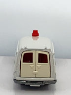 TAKARA TOMY Tomica Toyota Ambulance (Tomica No. 40)