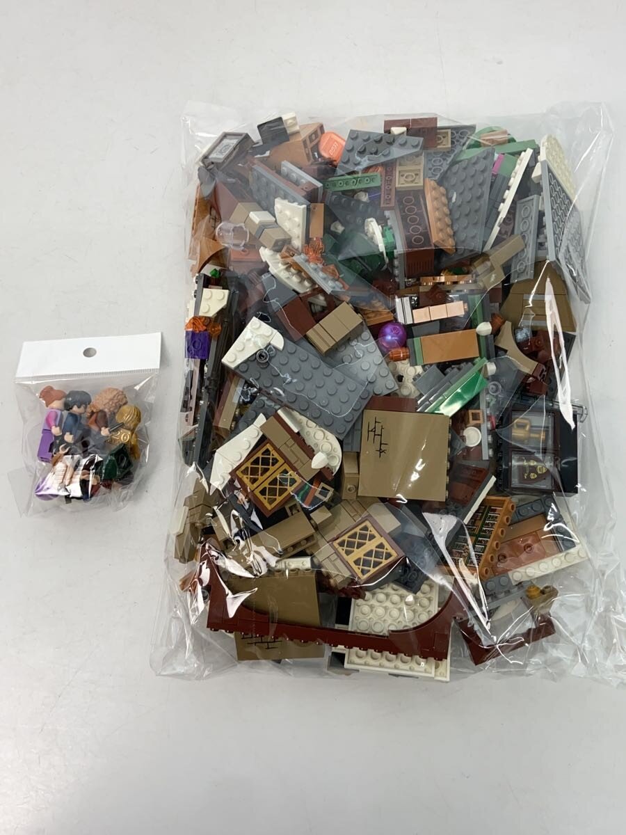 LEGO Harry Potter Hogsmeade Village (76388)