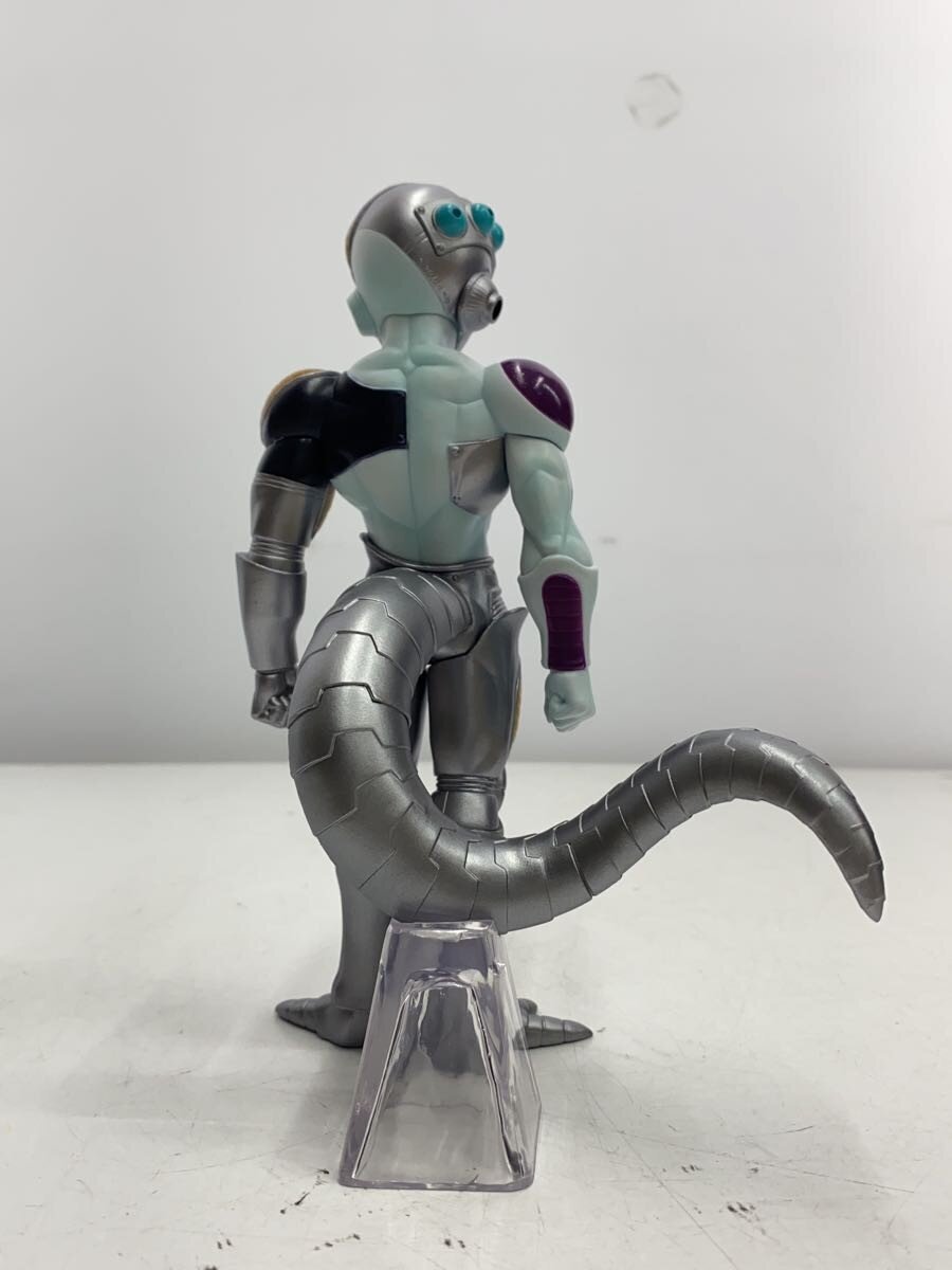 BANDAI SPIRITS Mecha Frieza Figure