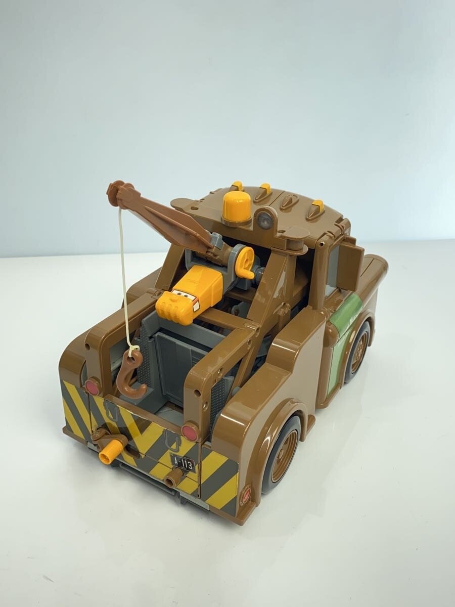 TAKARA TOMY Cars: Mater (Transforms into Base)