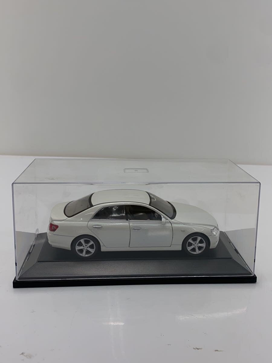 TOYOTA Mark X Mini Car (White)