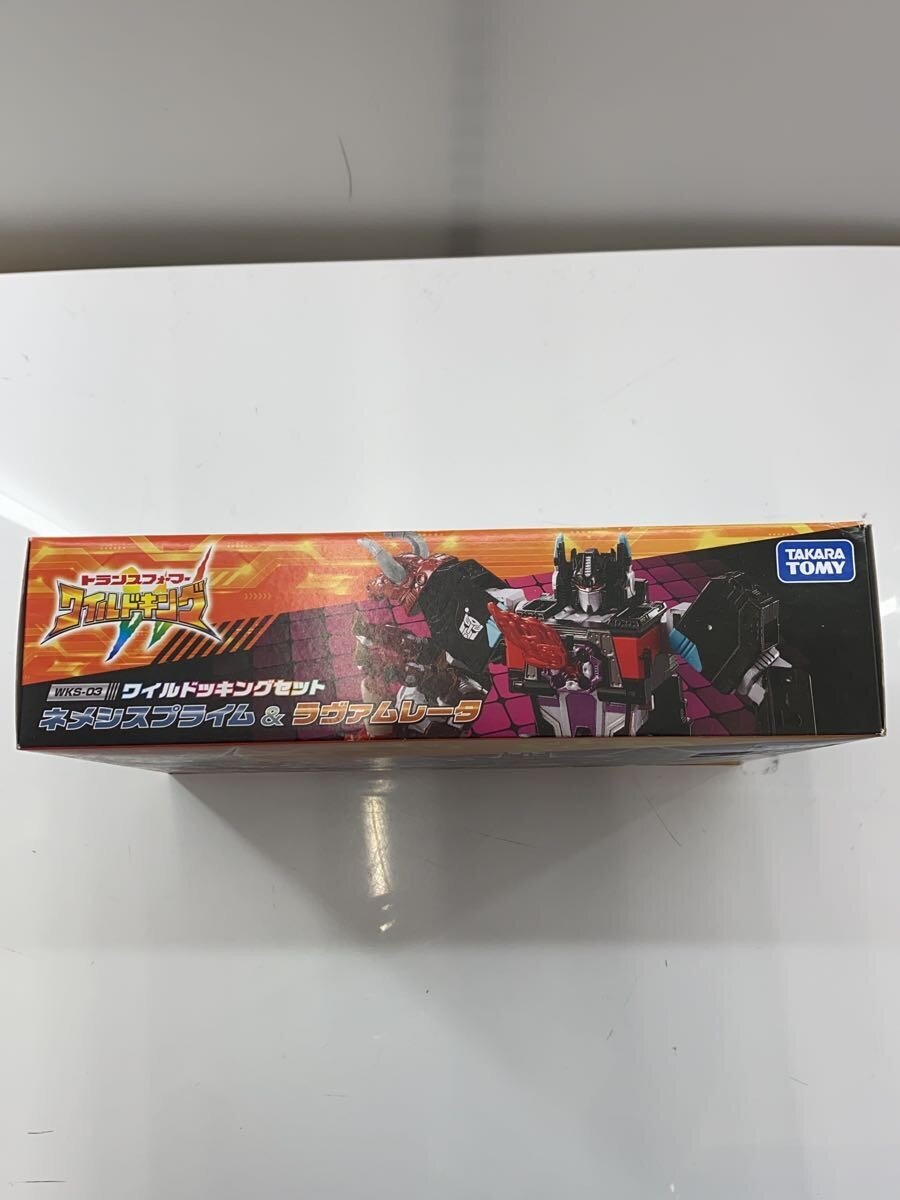 TAKARA TOMY Figure