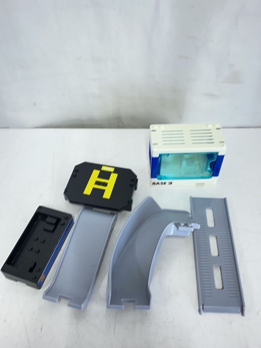 TAKARA TOMY Tomica Town "Case Solved!" DX Police Base